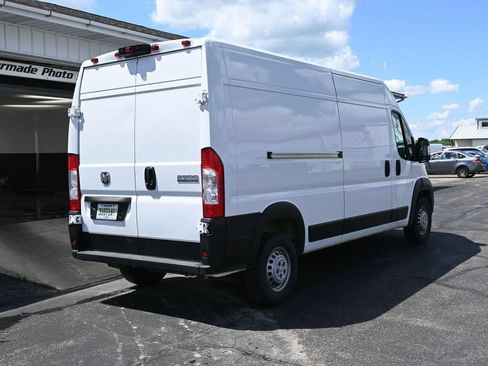 Used 2025 RAM ProMaster 2500 w/ Convenience Group FWD image 8