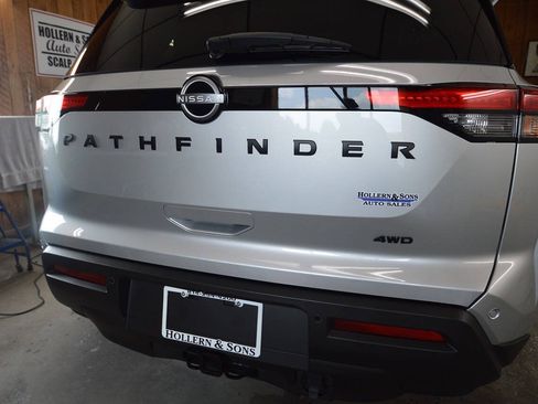 Used 2025 Nissan Pathfinder SV w/ SV Premium Package AWD/4WD image 20