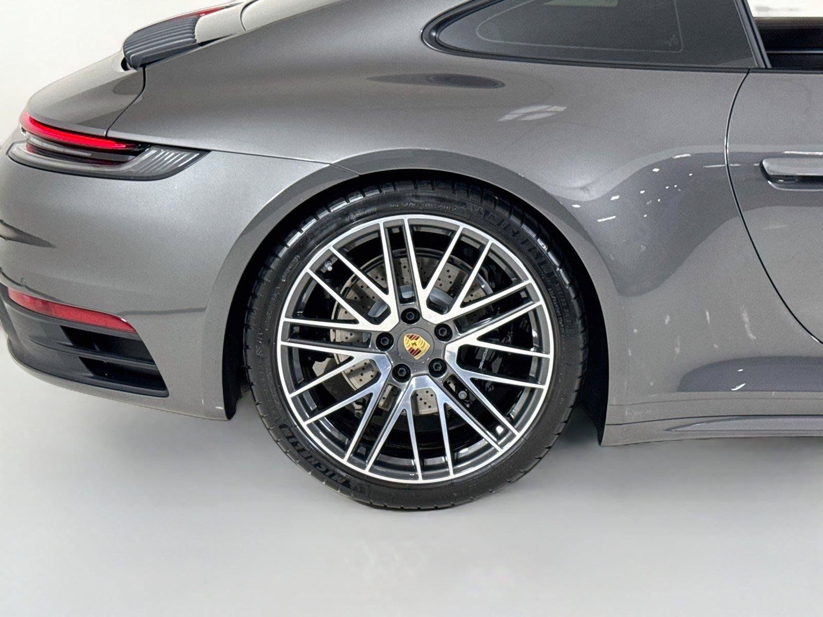 Used 2024 Porsche 911 Carrera 4S AWD/4WD image 36