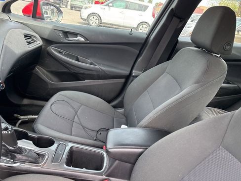 Used 2018 Chevrolet Cruze LT image 35
