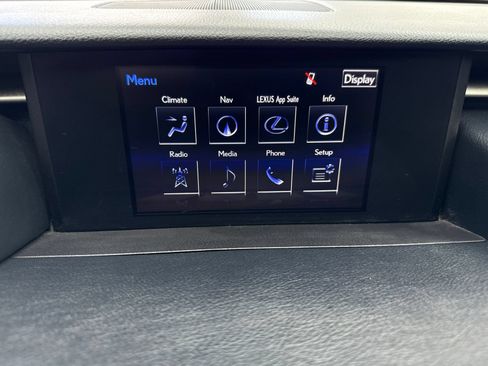 Used 2016 Lexus RC 200t RWD image 25