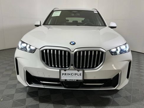 Certified 2024 BMW X5 xDrive40i w/ Parking Assistance Package AWD/4WD image 3