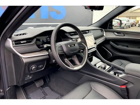 New 2026 Jeep Grand Cherokee Limited AWD/4WD image 6
