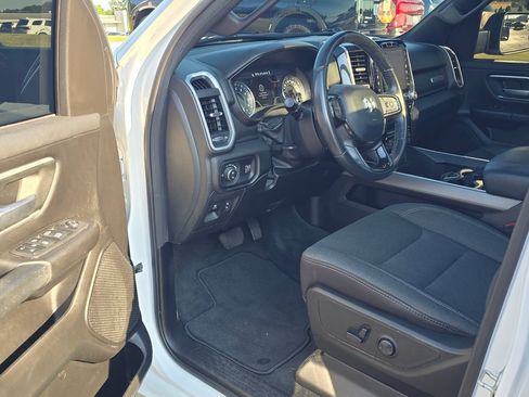 Used 2023 RAM 1500 Big Horn AWD/4WD image 3