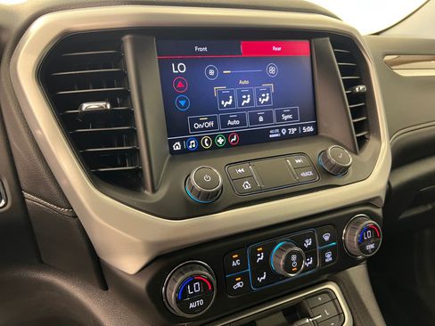 Used 2023 GMC Acadia SLE w/ Driver Convenience Package image 28