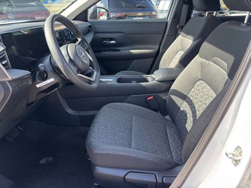 Used 2026 Nissan Kicks SV w/ Cold Weather Package AWD/4WD image 25