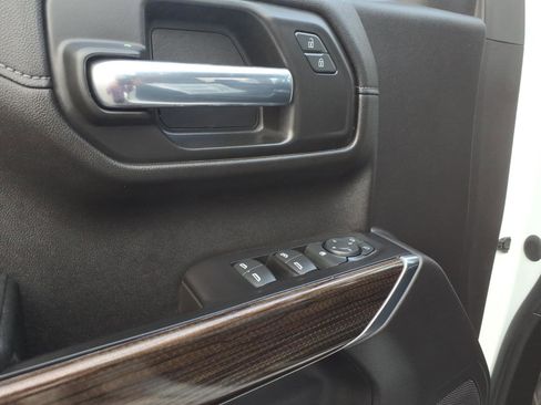 Used 2020 Chevrolet Silverado 1500 LT Trail Boss image 13