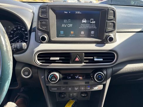 Used 2019 Hyundai Kona Limited FWD image 32