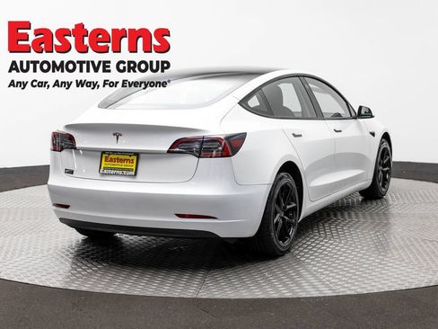 Used 2023 Tesla Model 3 Standard Range RWD image 5