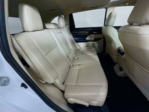 Used 2018 Toyota Highlander Limited image 27