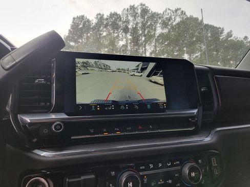 Used 2024 Chevrolet Silverado 2500 High Country image 15