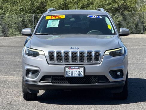 Used 2019 Jeep Cherokee Latitude w/ Popular Appearance Group AWD/4WD image 8