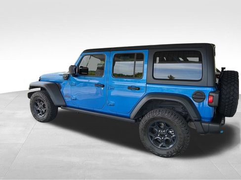 Used 2023 Jeep Wrangler Unlimited AWD/4WD image 3