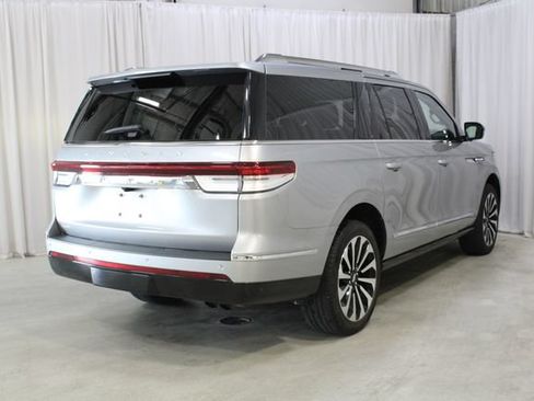 Certified 2024 Lincoln Navigator L Reserve AWD/4WD image 28