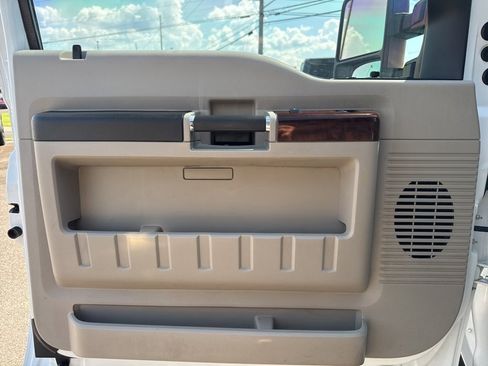 Used 2008 Ford F250 Lariat image 27