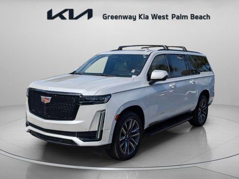 Used 2022 Cadillac Escalade ESV Sport image 3