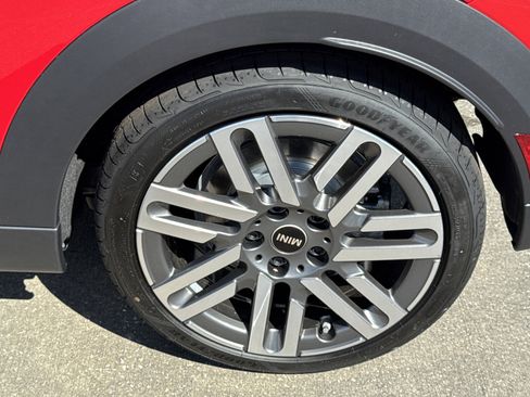 New 2026 MINI Cooper 2-Door Hardtop image 24