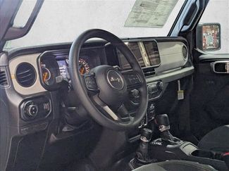 New 2026 Jeep Gladiator Sport video 3