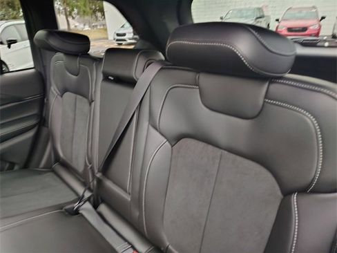 New 2025 Jeep Grand Cherokee 4WD image 30