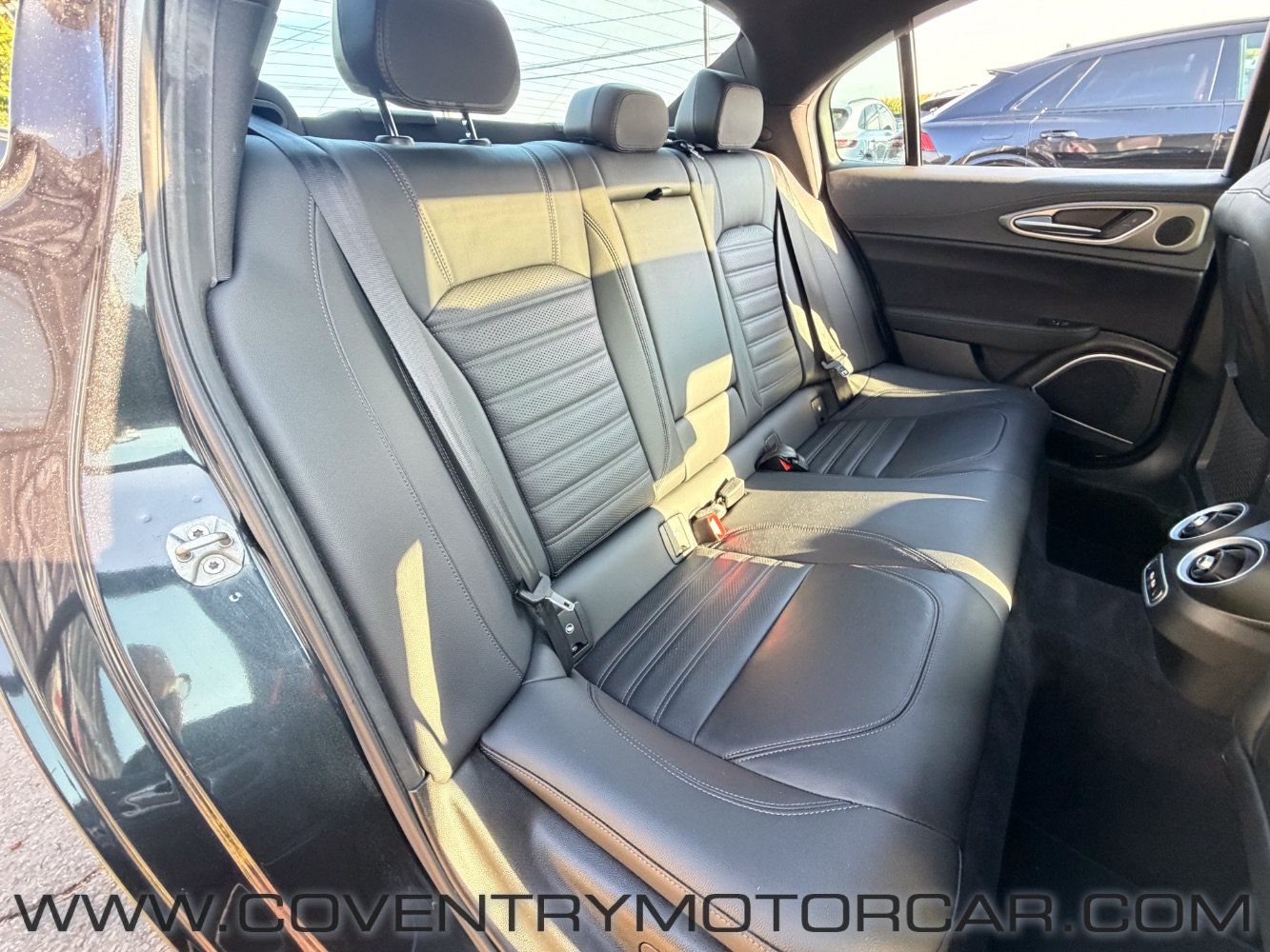Used 2022 Alfa Romeo Giulia Veloce AWD/4WD image 41