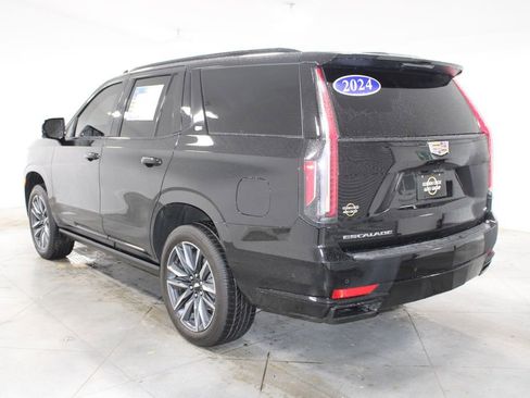 Used 2024 Cadillac Escalade Sport w/ Touring Package AWD/4WD image 7
