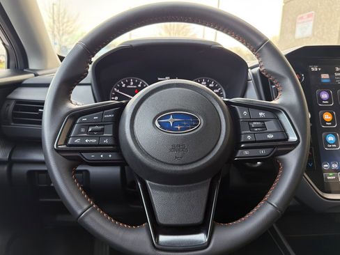 Used 2025 Subaru Crosstrek 2.5i Limited w/ Crosstrek Mirror Package image 23