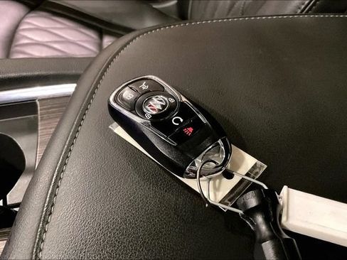 Used 2023 Buick Enclave Avenir w/ Avenir Technology Package AWD/4WD image 13
