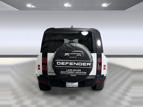 New 2026 Land Rover Defender 110 S AWD/4WD image 10