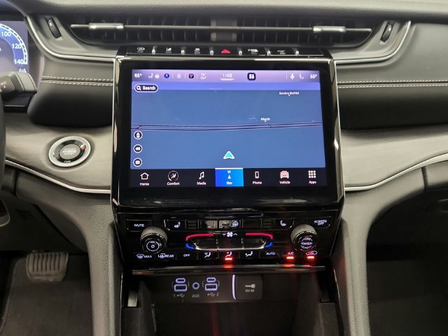 Used 2022 Jeep Grand Cherokee L Limited w/ Black Appearance Package RWD image 35