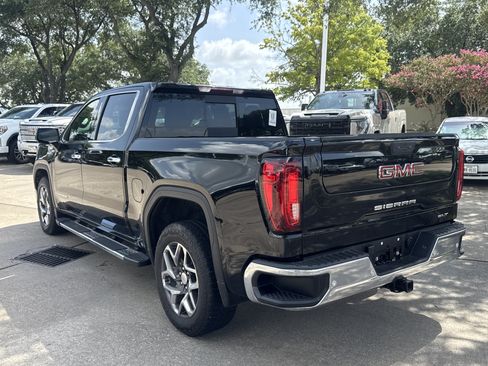 Used 2025 GMC Sierra 1500 SLT RWD image 11
