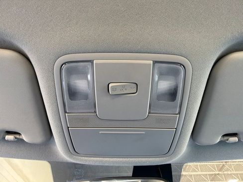 Used 2025 Kia Soul LX w/ LX Technology Package FWD image 14