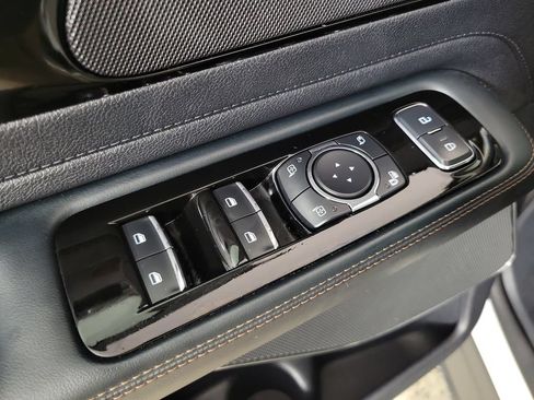 Certified 2025 Lincoln Aviator 2WD w/ Jet Appearance Package image 40
