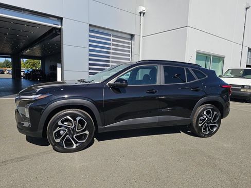 New 2026 Chevrolet Trax RS w/ Driver Confidence Package FWD image 4