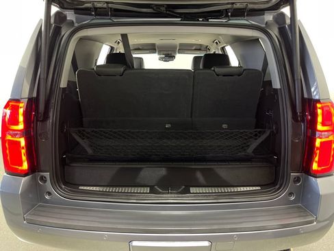 Used 2019 Chevrolet Tahoe LT w/ LT Signature Package RWD image 10