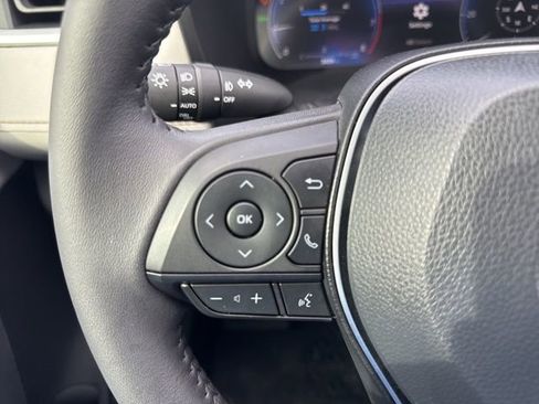 Used 2025 Toyota RAV4 Limited image 16