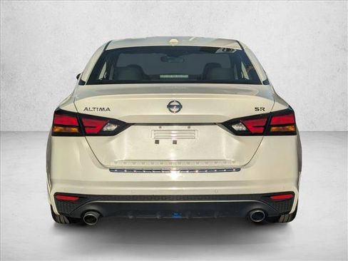 Used 2022 Nissan Altima 2.5 SR image 7