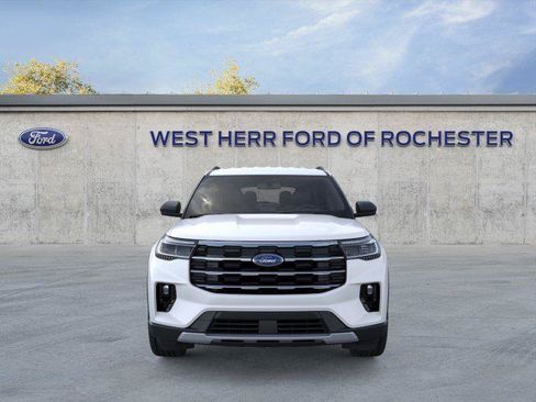Used 2026 Ford Explorer Active w/ Active Comfort Package AWD/4WD image 17