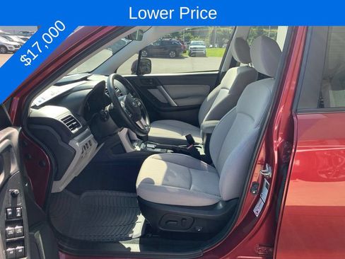 Used 2018 Subaru Forester 2.5i Premium AWD/4WD image 3