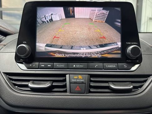 Used 2021 Nissan Altima 2.5 SR w/ SR Premium Package image 12