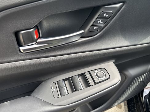 New 2026 Toyota Prius Plug-In Hybrid image 29