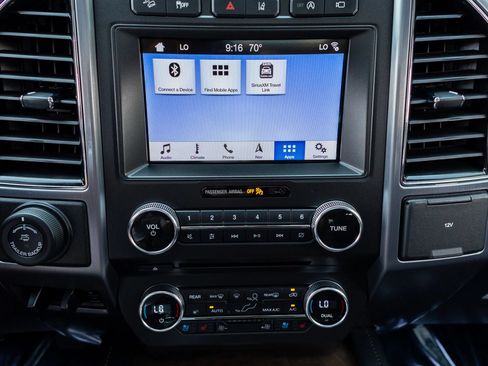Used 2019 Ford Expedition Platinum AWD/4WD image 24
