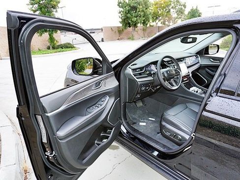 New 2023 Jeep Grand Cherokee 4xe image 45