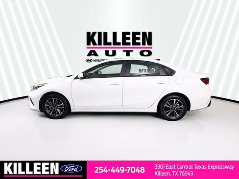 Used 2024 Kia Forte LXS image 4