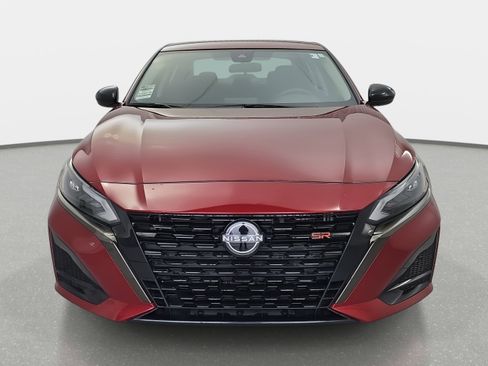 Certified 2023 Nissan Altima 2.5 SR image 2