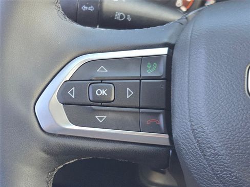Used 2025 Jeep Compass Limited AWD/4WD image 32