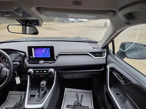 Used 2025 Toyota RAV4 LE image 19