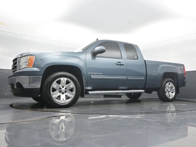 Used 2008 GMC Sierra 1500 SLT w/ SLT Preferred Package AWD/4WD image 44
