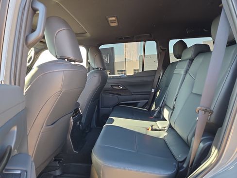 Certified 2026 Lexus GX 550 w/ Accessory Package (2T) AWD/4WD image 13