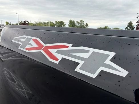 Used 2023 Chevrolet Silverado 1500 Custom AWD/4WD image 7