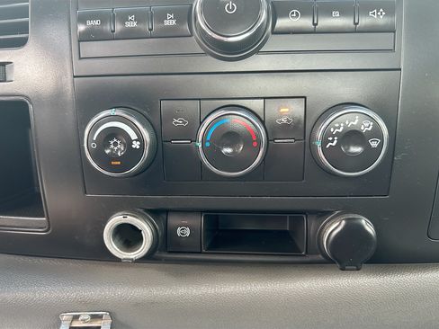 Used 2011 GMC Sierra 3500 W/T RWD image 12